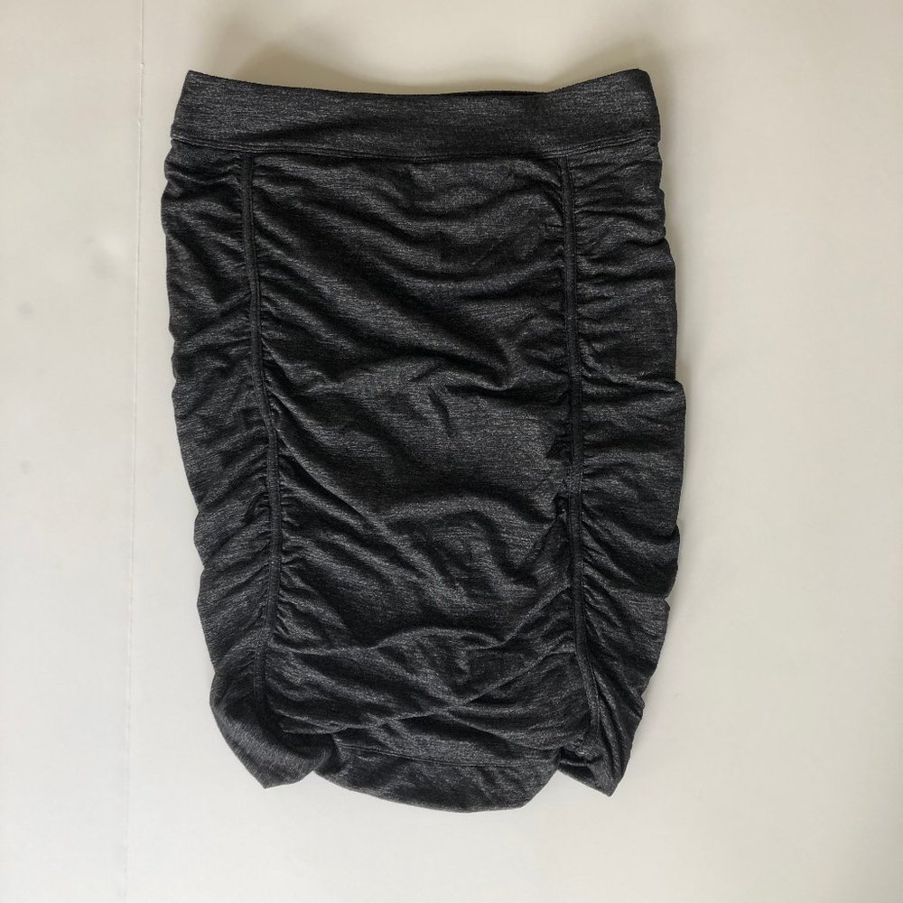 Athleta Ruched Double Layered skirt